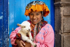 Girls Portrait Ollantaytambo Perù